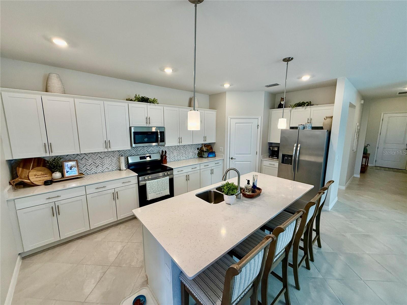 10852 Sun Drop St Property Photo 6