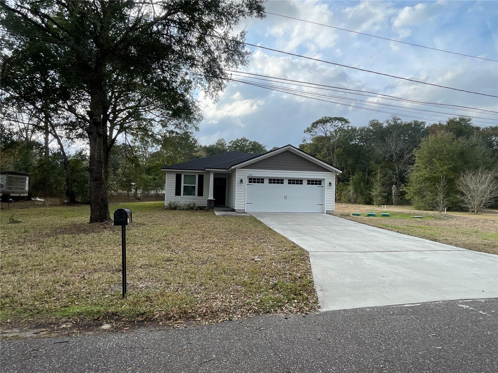 11444 Hall Blvd Property Photo 2