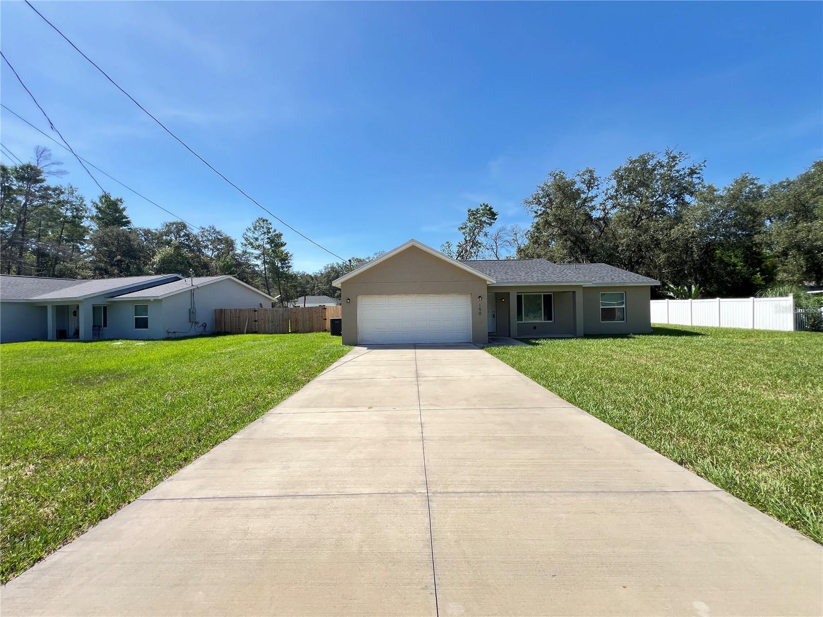 190 Fisher Way Property Photo 3