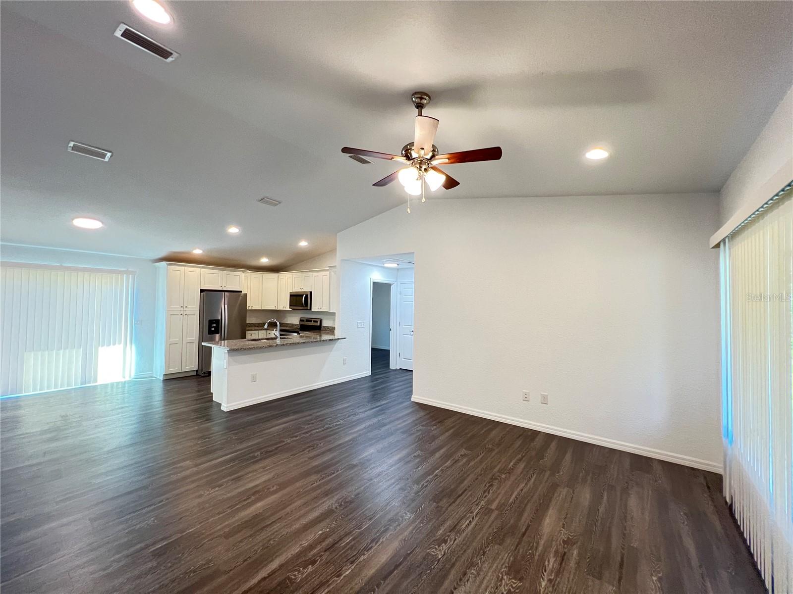 190 Fisher Way Property Photo 5