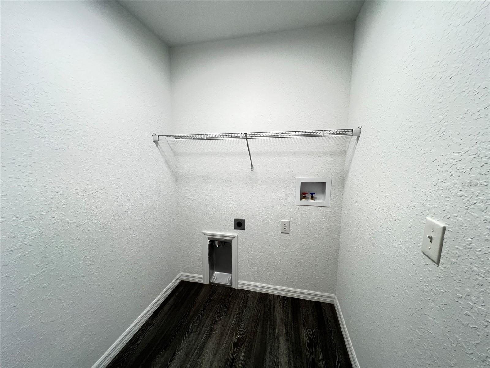190 Fisher Way Property Photo 11