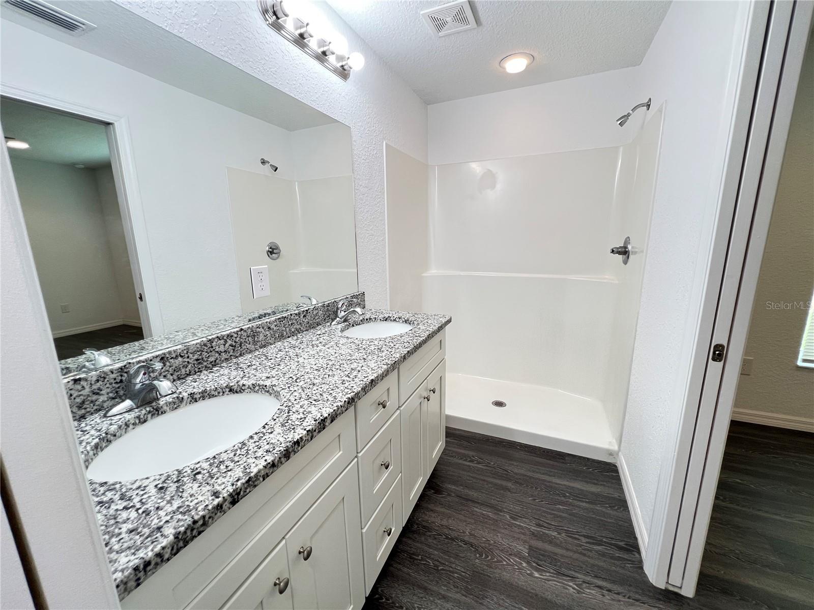 190 Fisher Way Property Photo 15