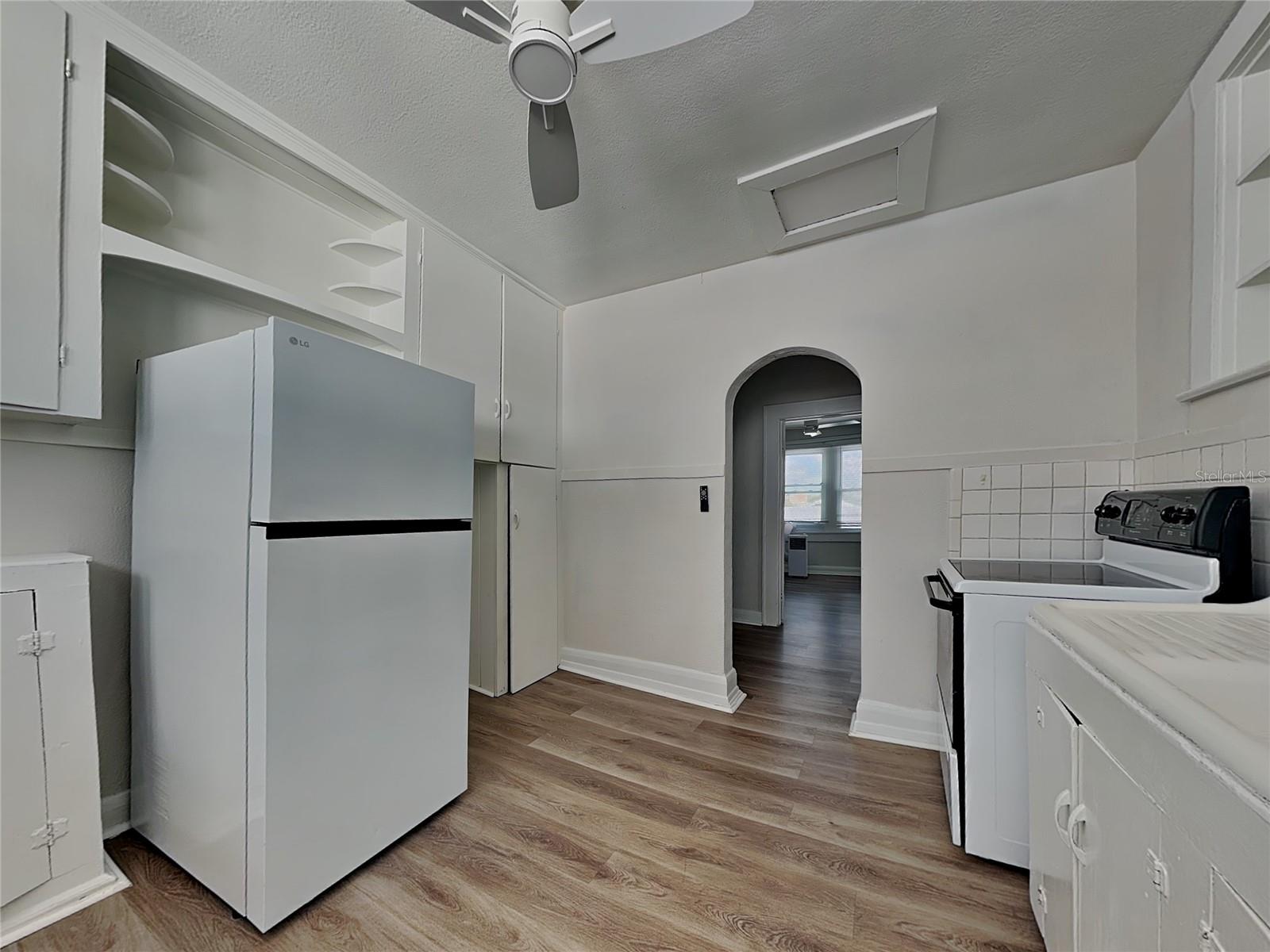 2904 W Chestnut St #2 Property Photo 2