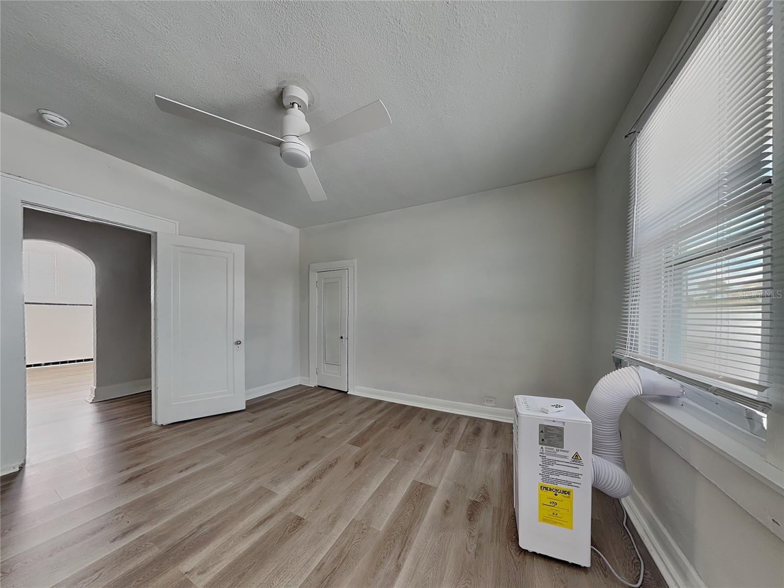 2904 W Chestnut St #2 Property Photo 8