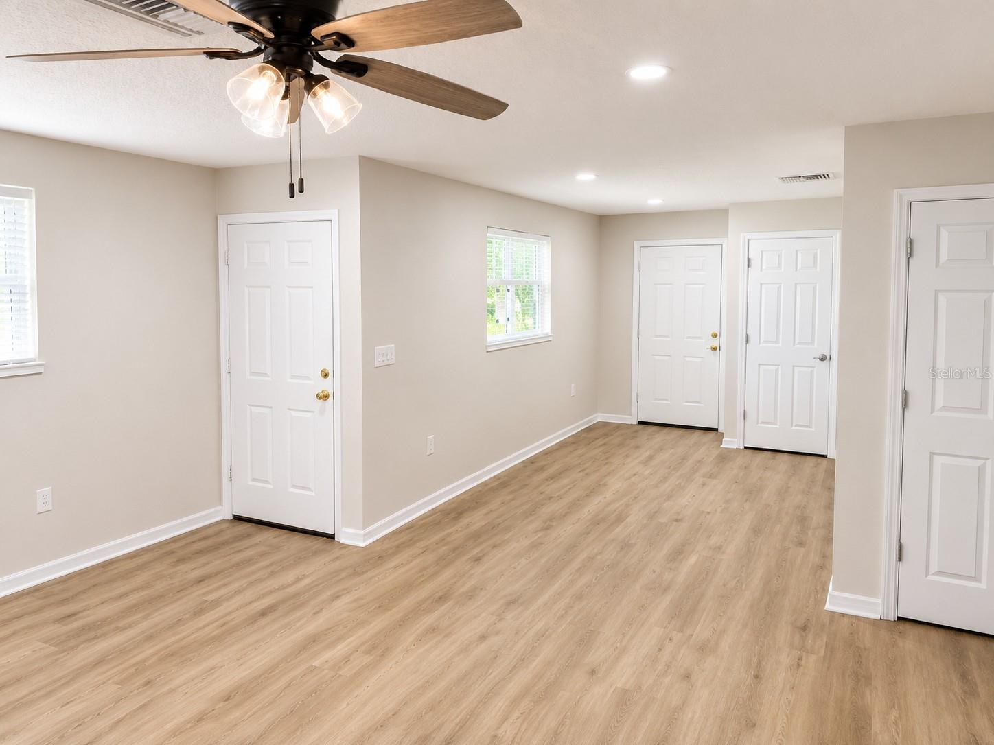 3058 Palmadelia Ave Property Photo 4