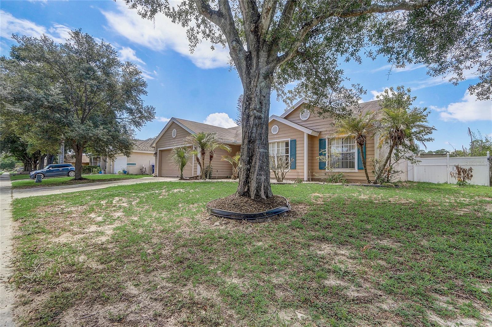 2191 Alclobe Cir Property Photo 2