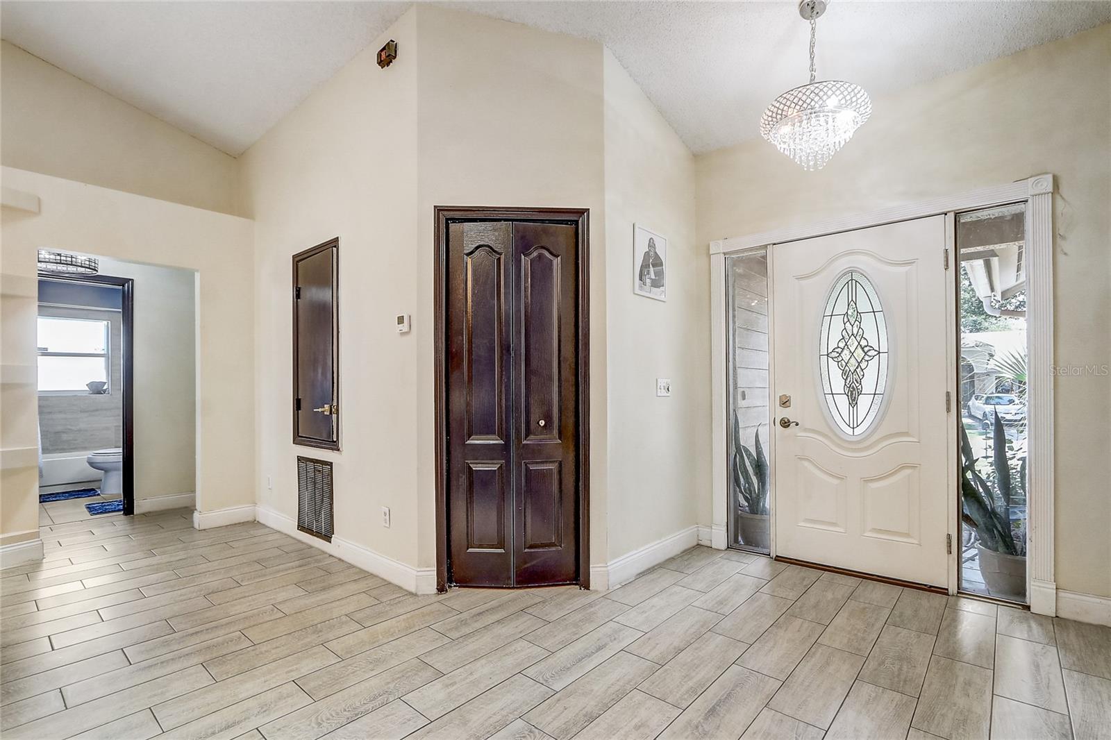 2191 Alclobe Cir Property Photo 11