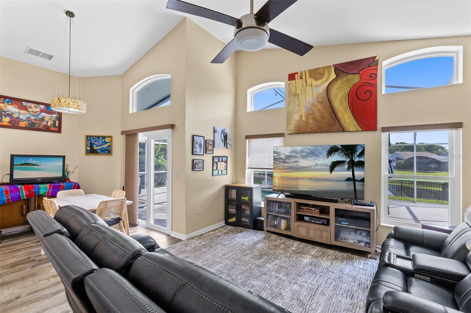 216 Tavestock Loop Property Photo 19