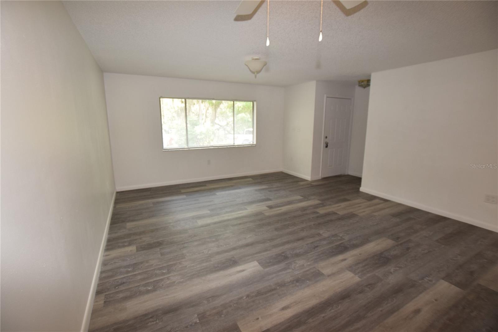 906 Sumter St Property Photo 6