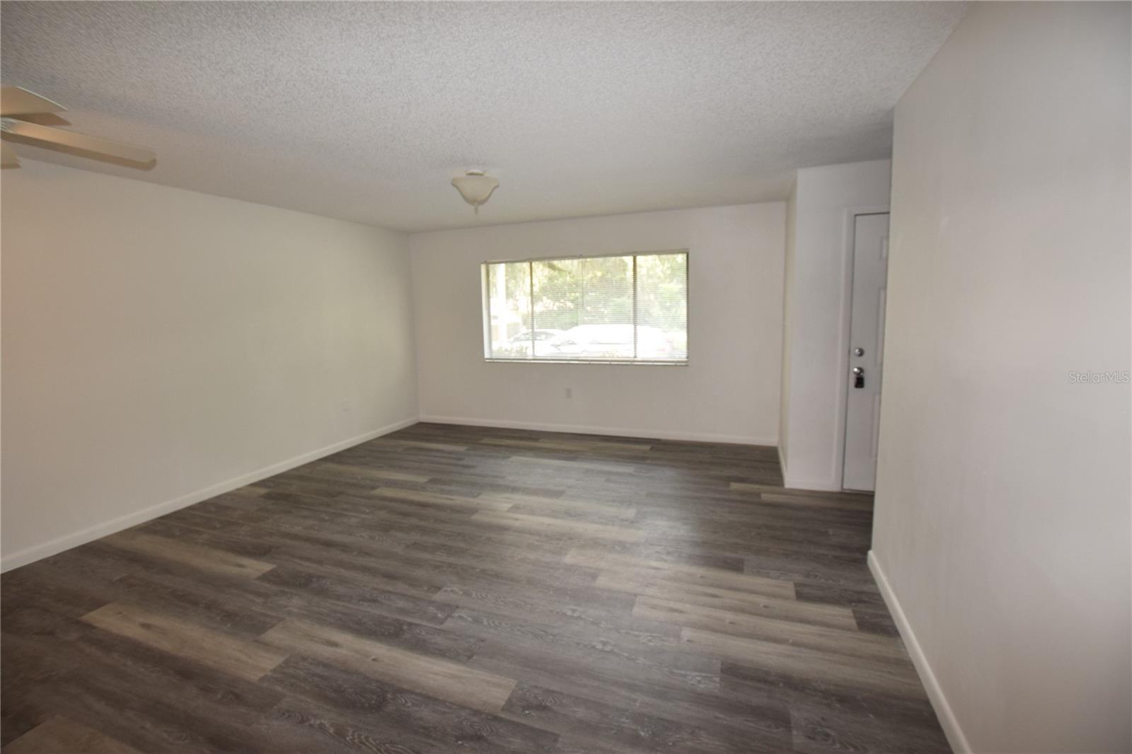 906 Sumter St Property Photo 7
