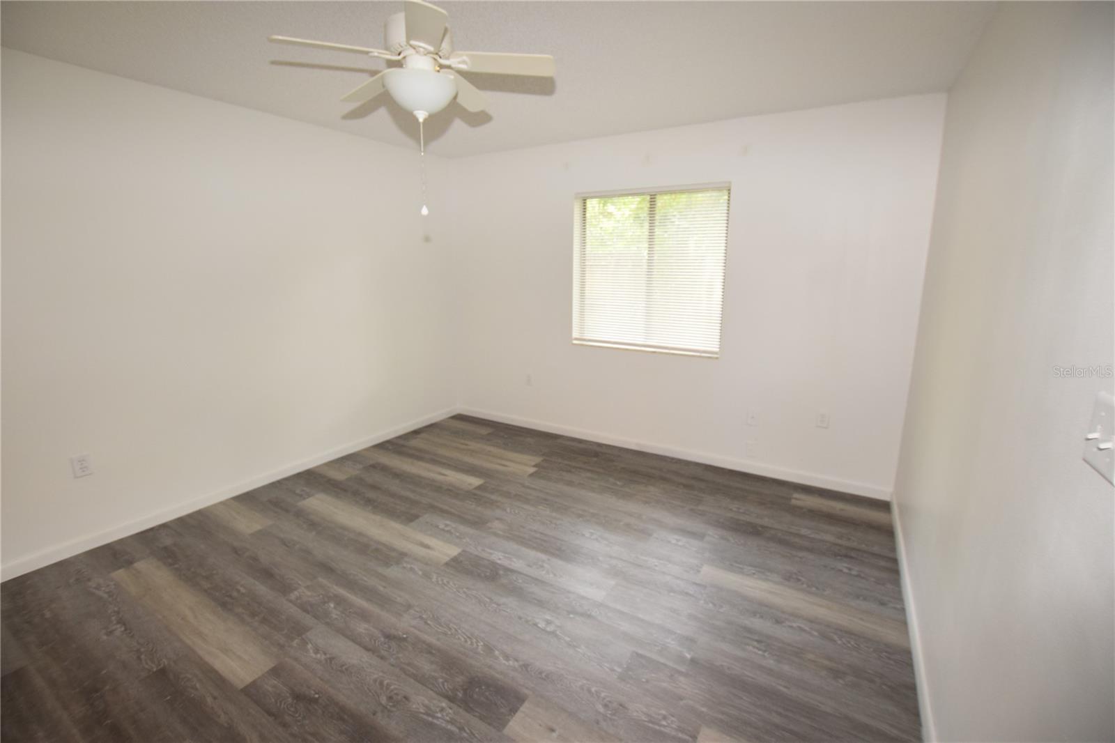 906 Sumter St Property Photo 11