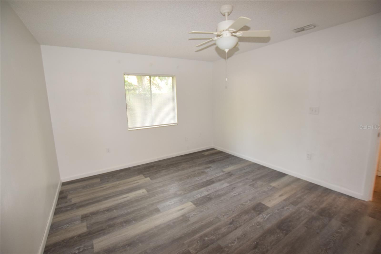 906 Sumter St Property Photo 14