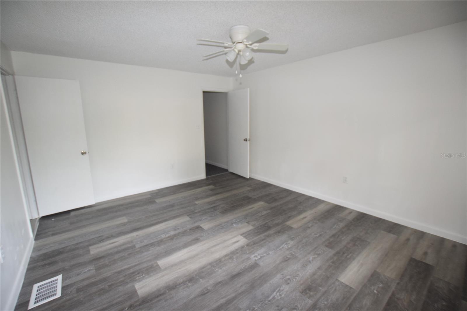 906 Sumter St Property Photo 24