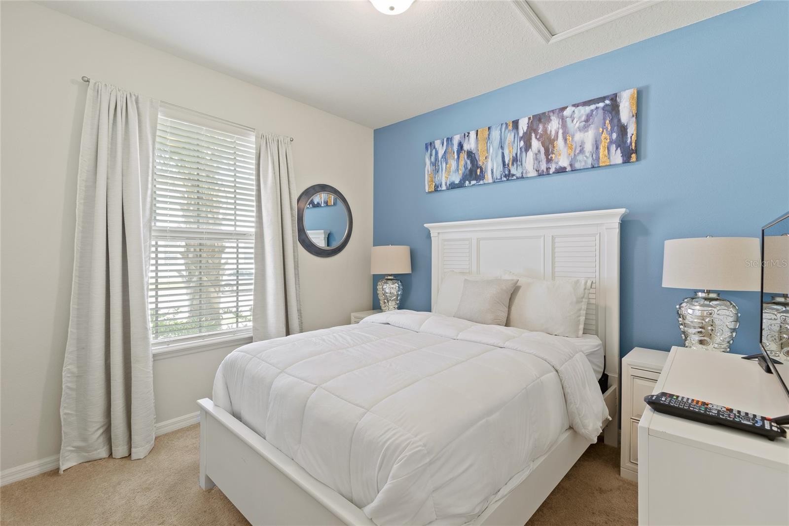 2451 Luxor Dr Property Photo 21