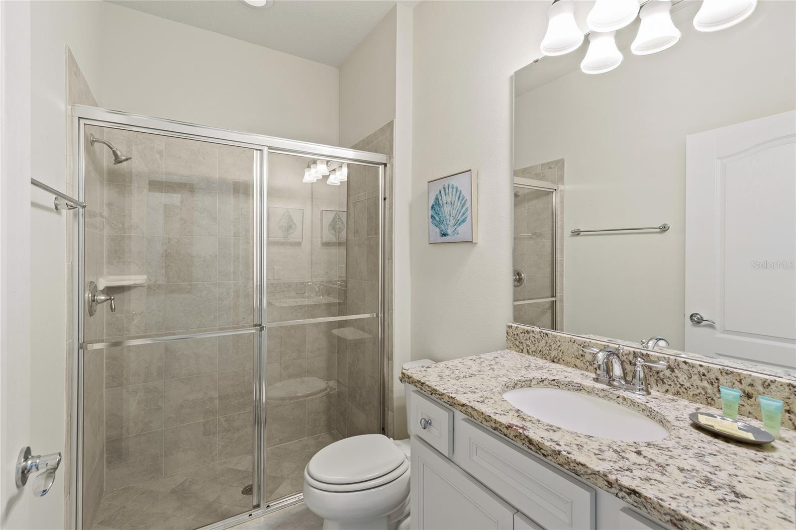 2451 Luxor Dr Property Photo 22