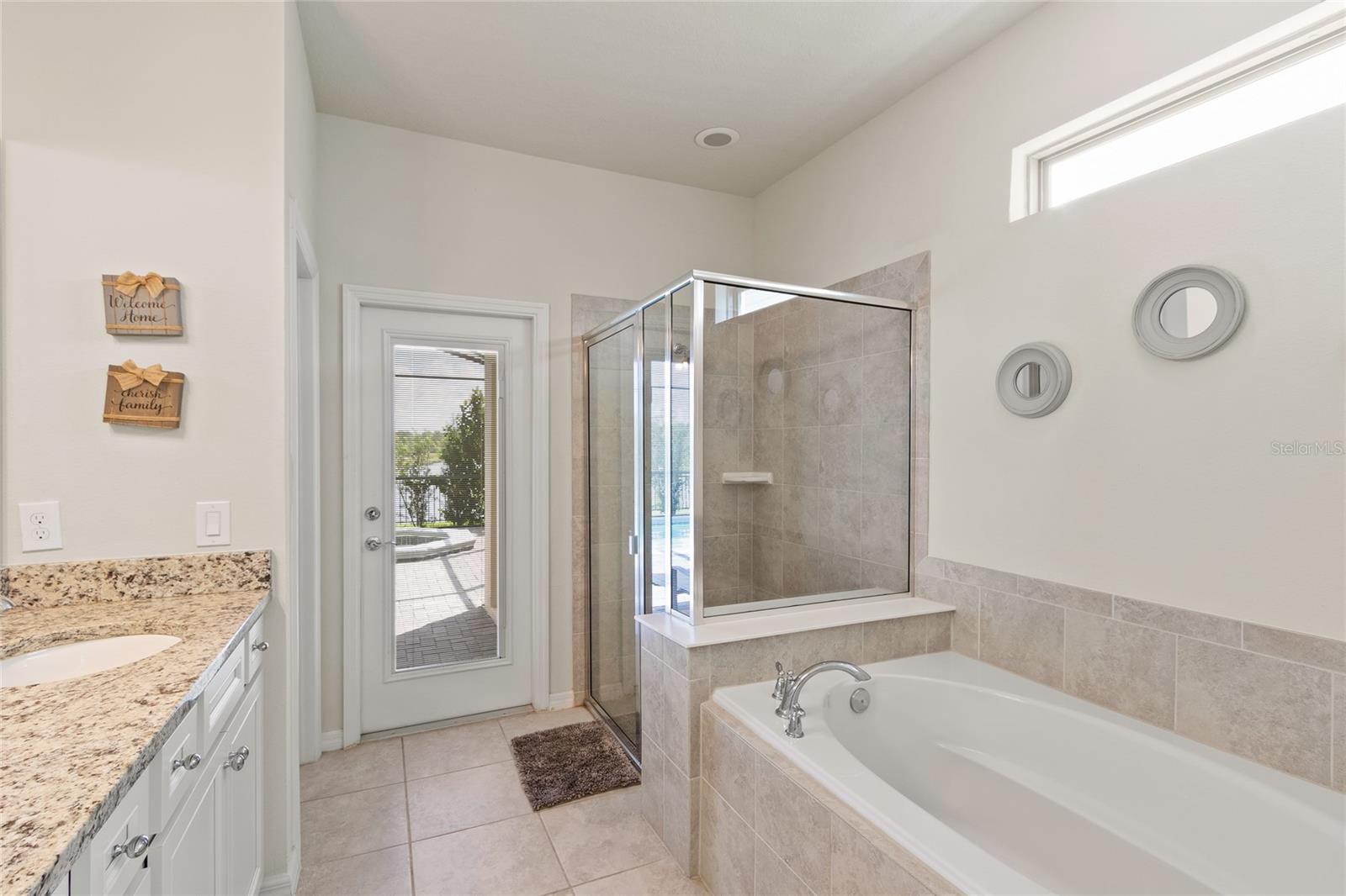2451 Luxor Dr Property Photo 29
