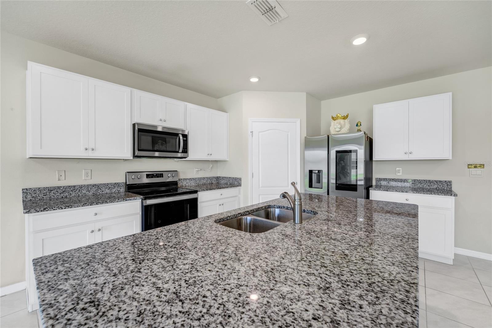 529 Talisi Loop Property Photo 7