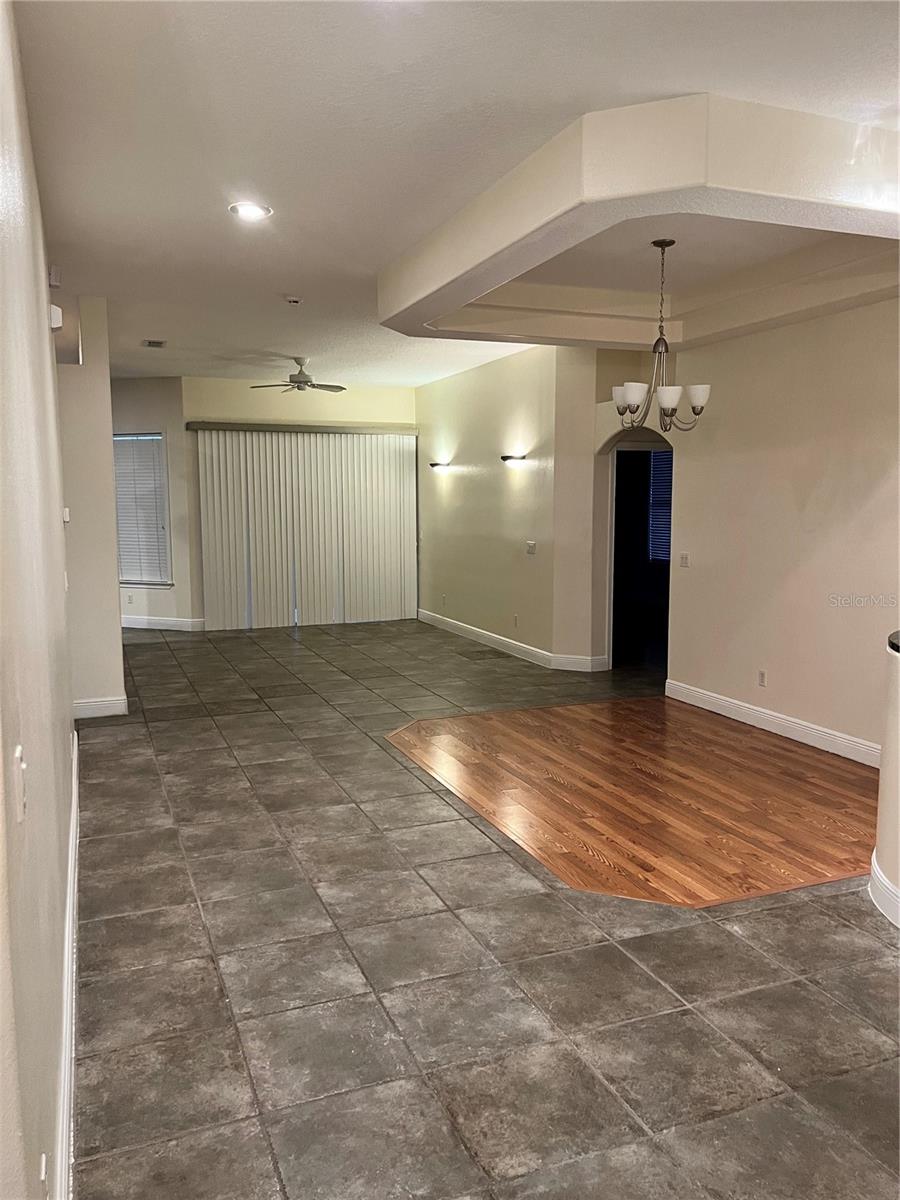 508 Lanarkshire Pl Property Photo 11