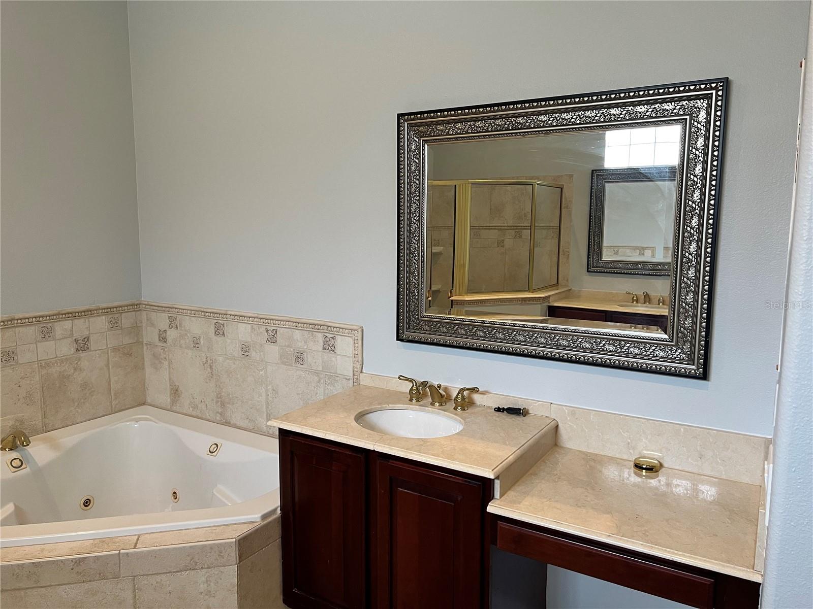 508 Lanarkshire Pl Property Photo 37