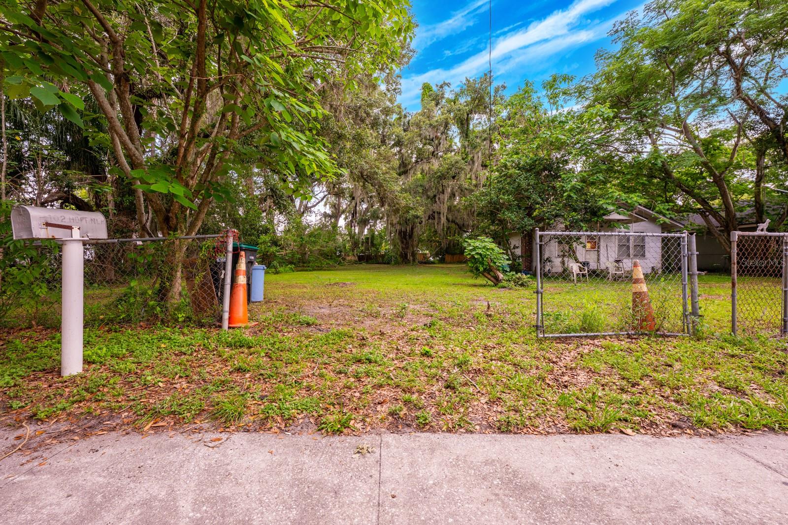 1102 Hoffner Ave Property Photo 9
