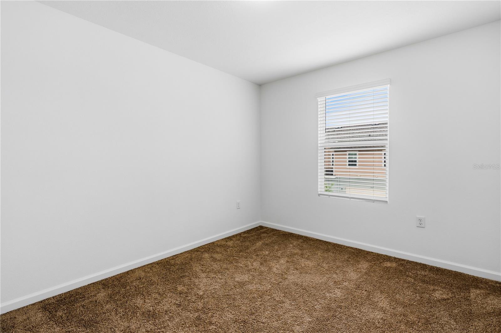 9844 Walkway Dr Property Photo 17