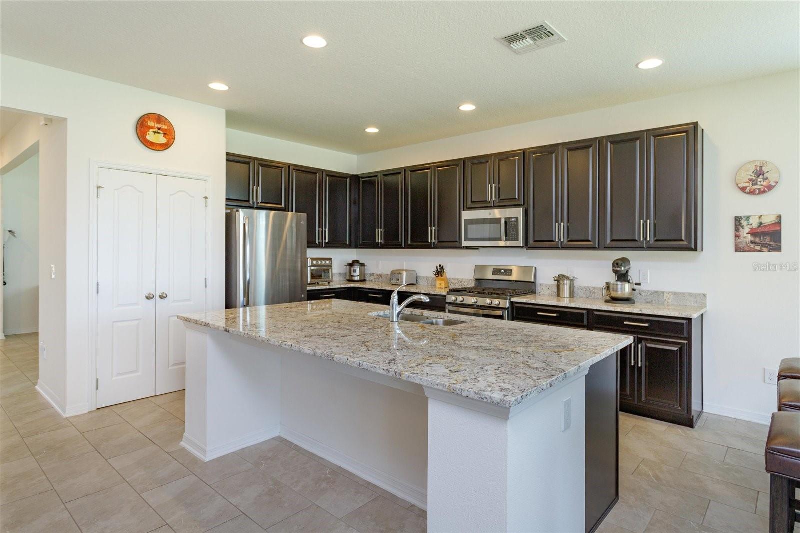 16707 Sanctuary Dr Property Photo 4