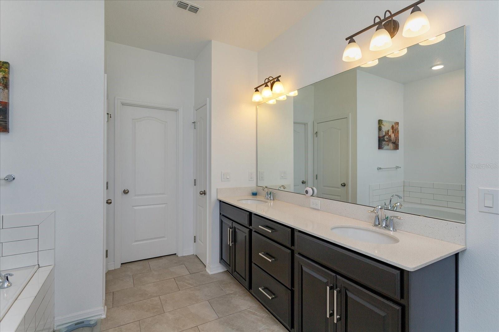 16707 Sanctuary Dr Property Photo 14