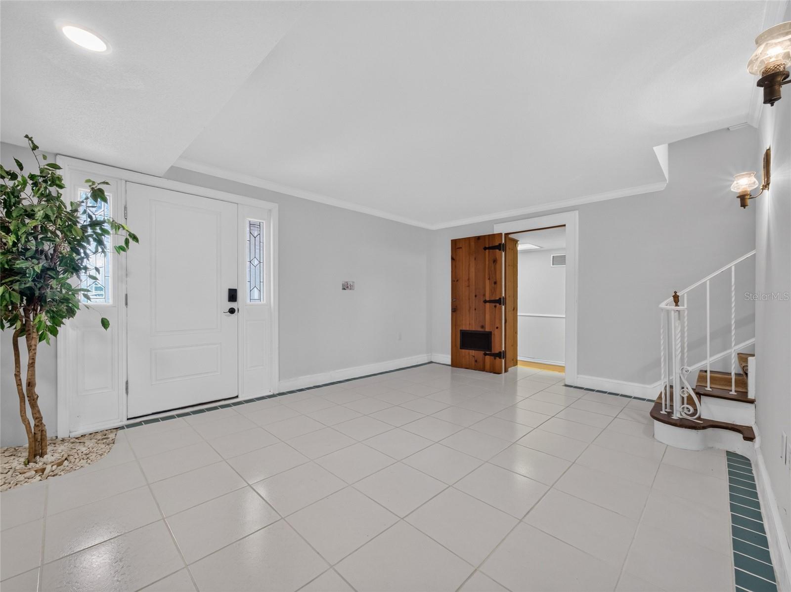 1029 Mellathon Cir Property Photo 8