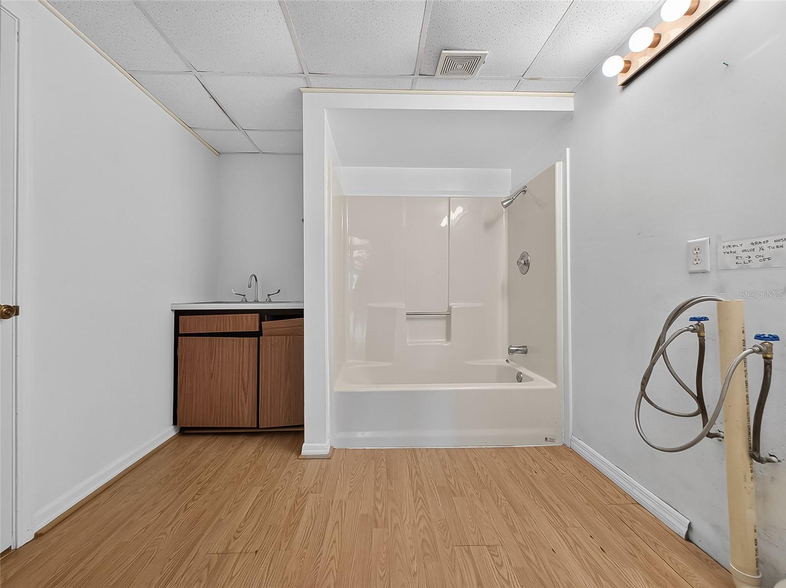 1029 Mellathon Cir Property Photo 68