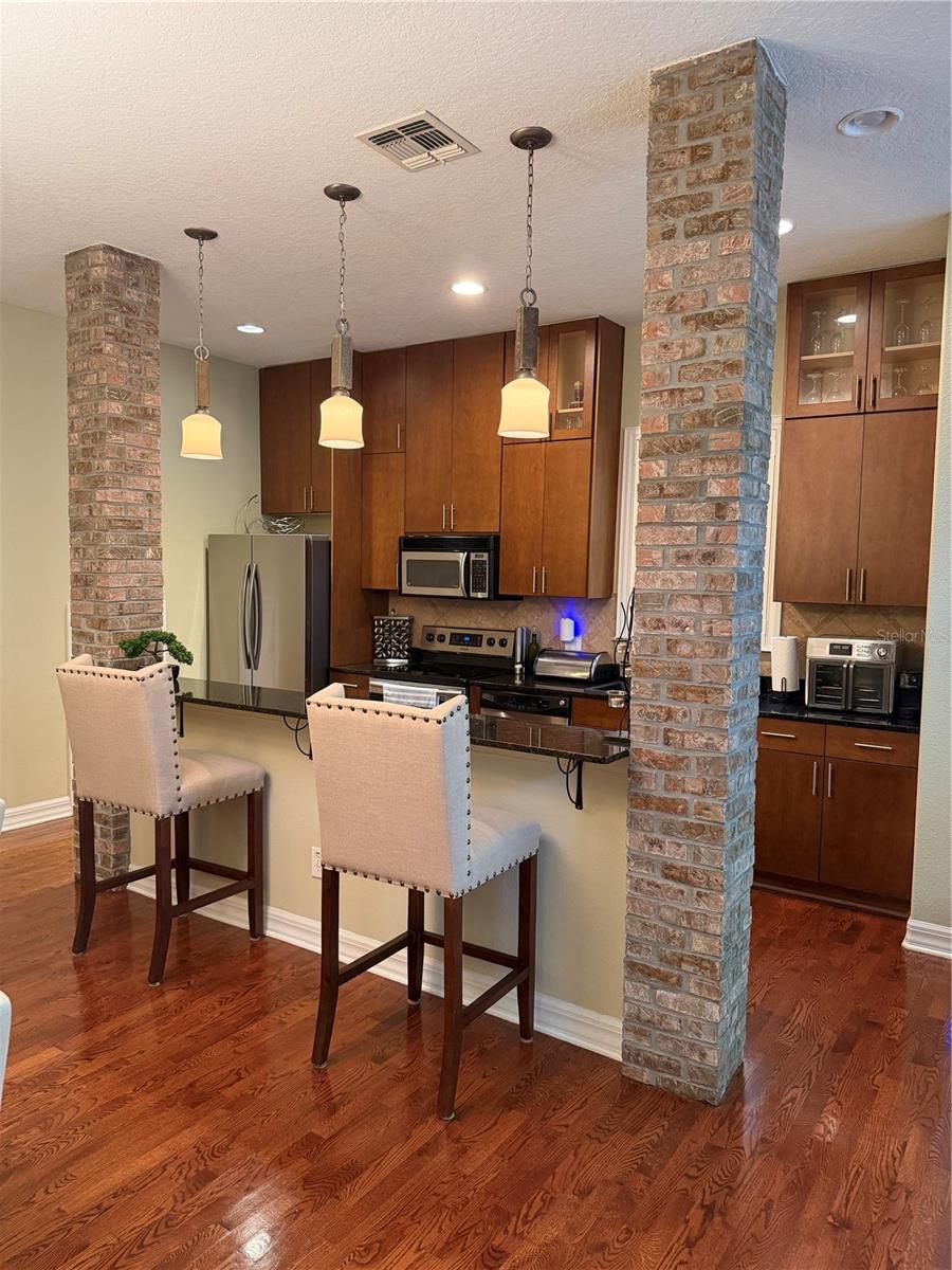 1009 Elmwood St #1009 Property Photo 6
