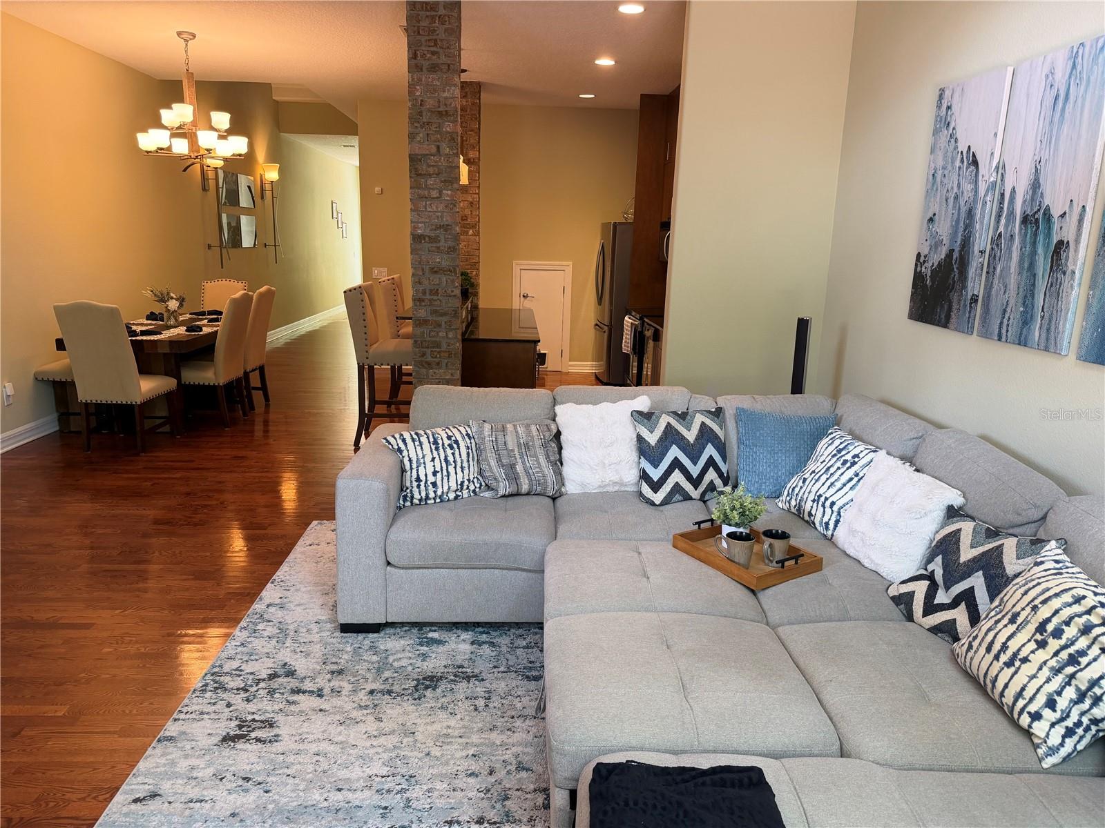1009 Elmwood St #1009 Property Photo 8