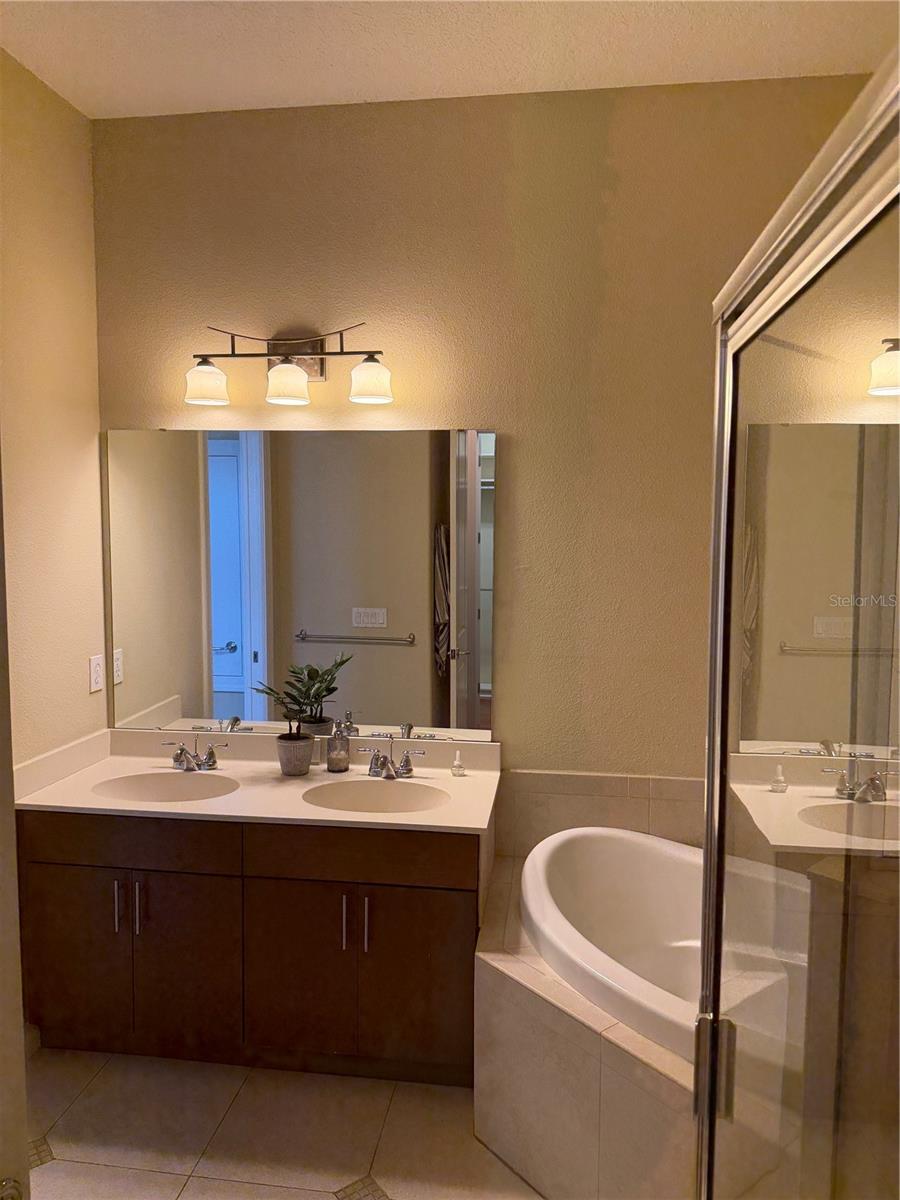 1009 Elmwood St #1009 Property Photo 17