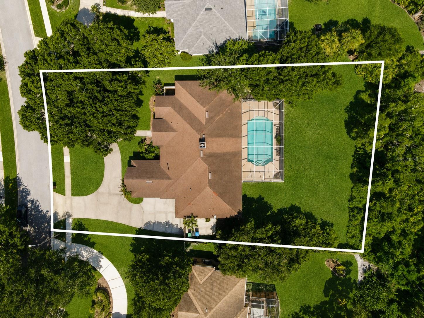 2260 Langley Cir Property Photo 3