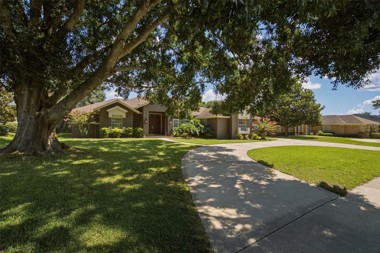 2260 Langley Cir Property Photo 11