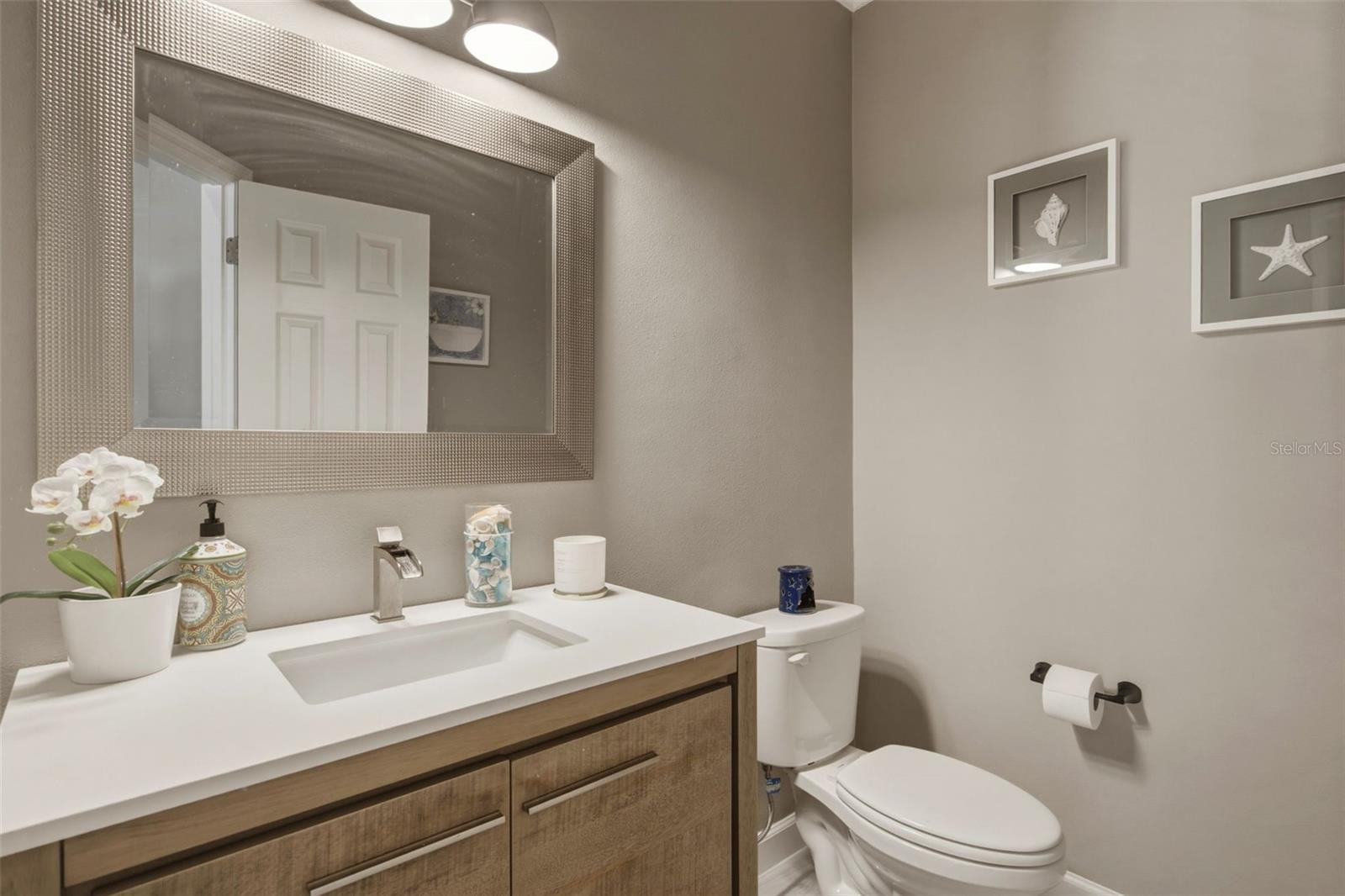 2260 Langley Cir Property Photo 16