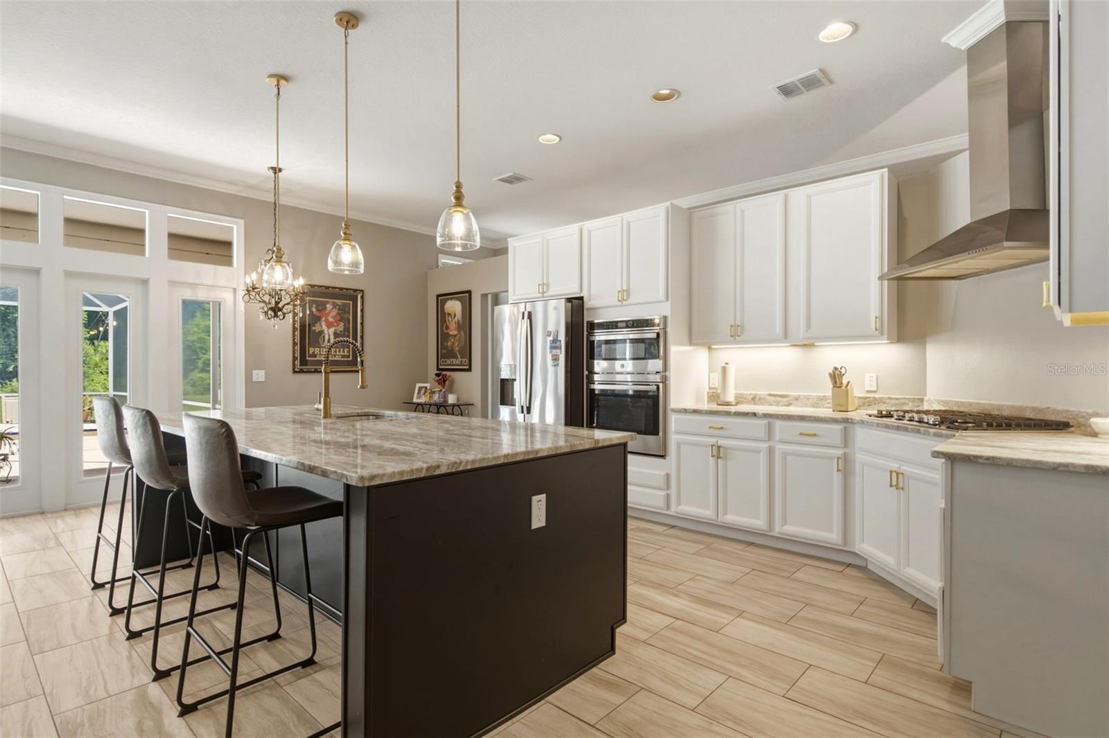 2260 Langley Cir Property Photo 18