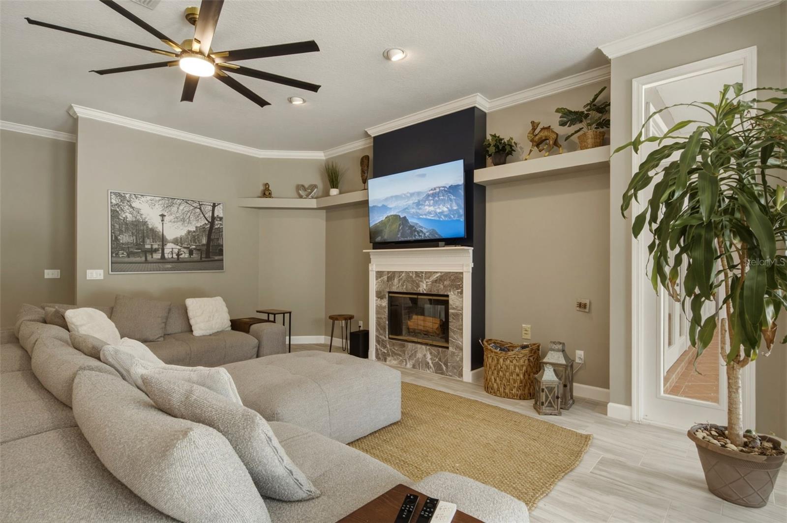 2260 Langley Cir Property Photo 23