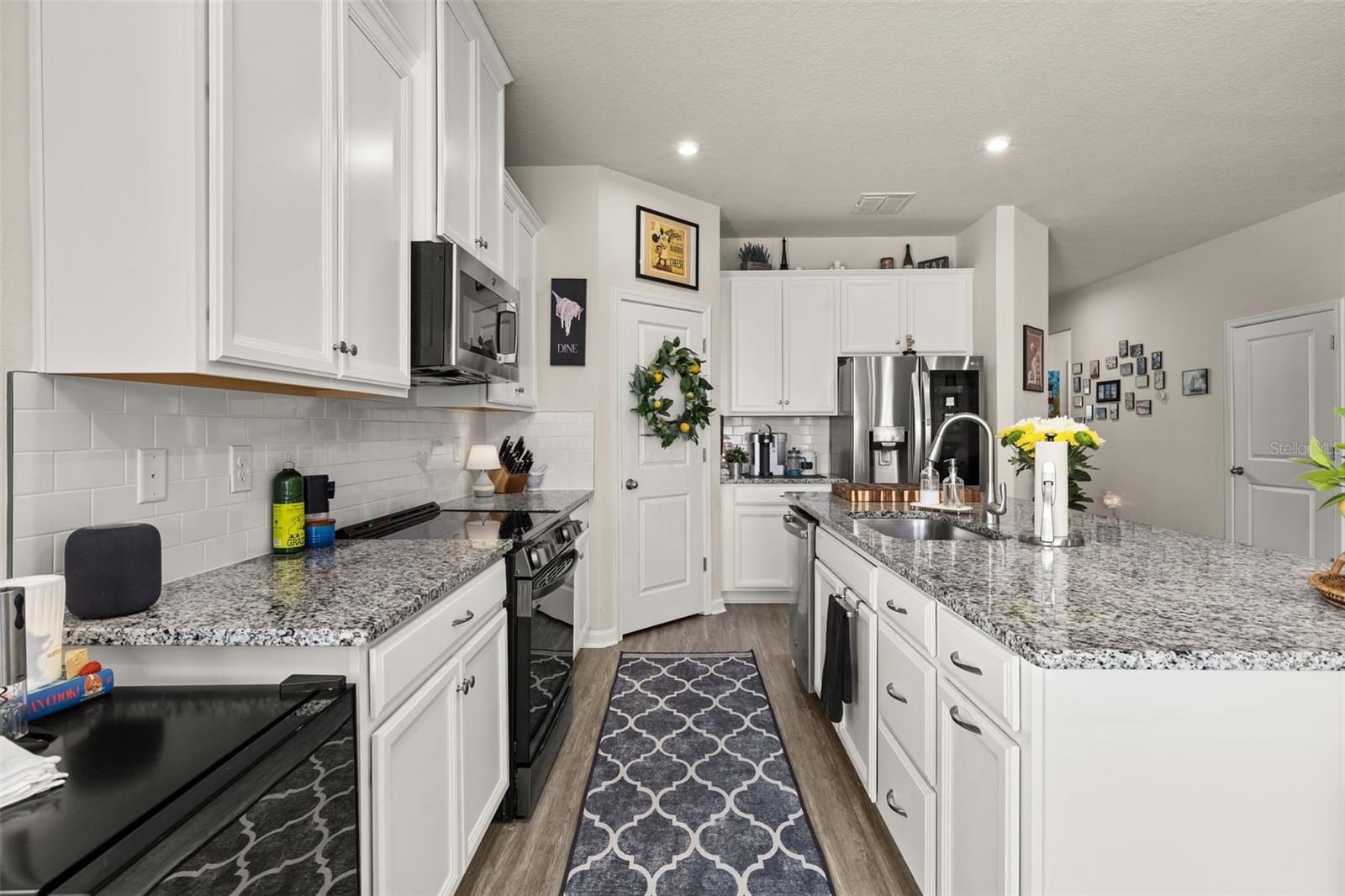 367 August Fern Loop Property Photo 7
