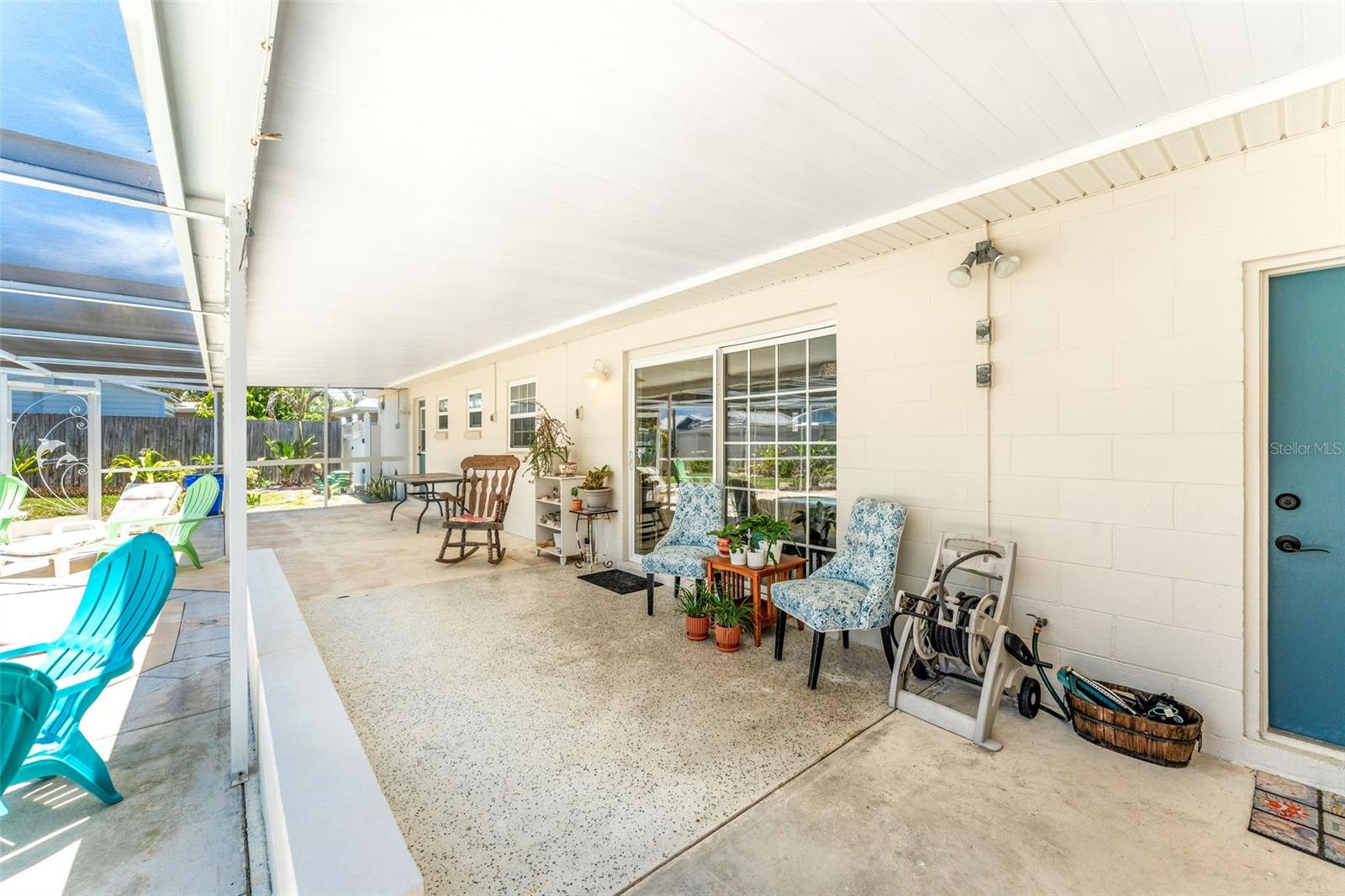 341 W Dover St Property Photo 25