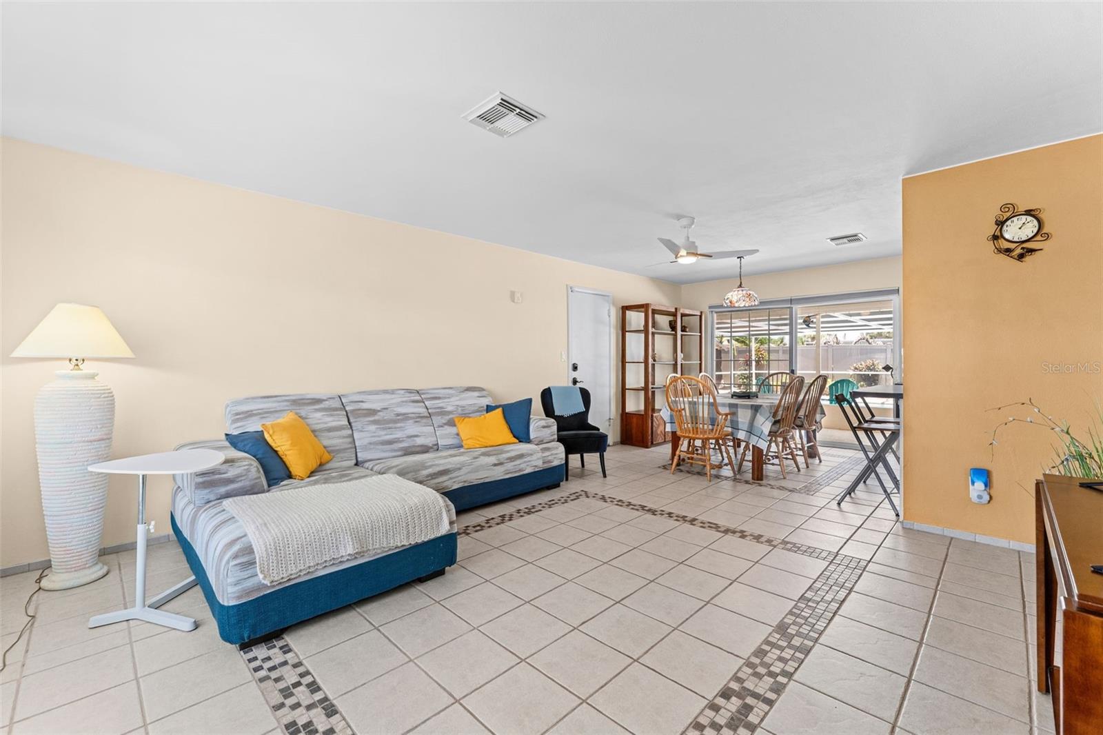 341 W Dover St Property Photo 38
