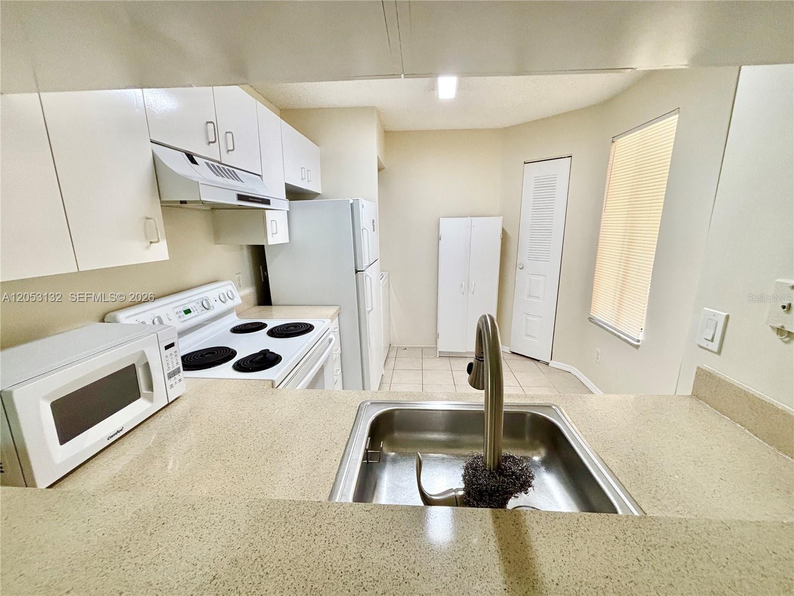 1040 Coral Springs Clb #1040 Property Photo 4