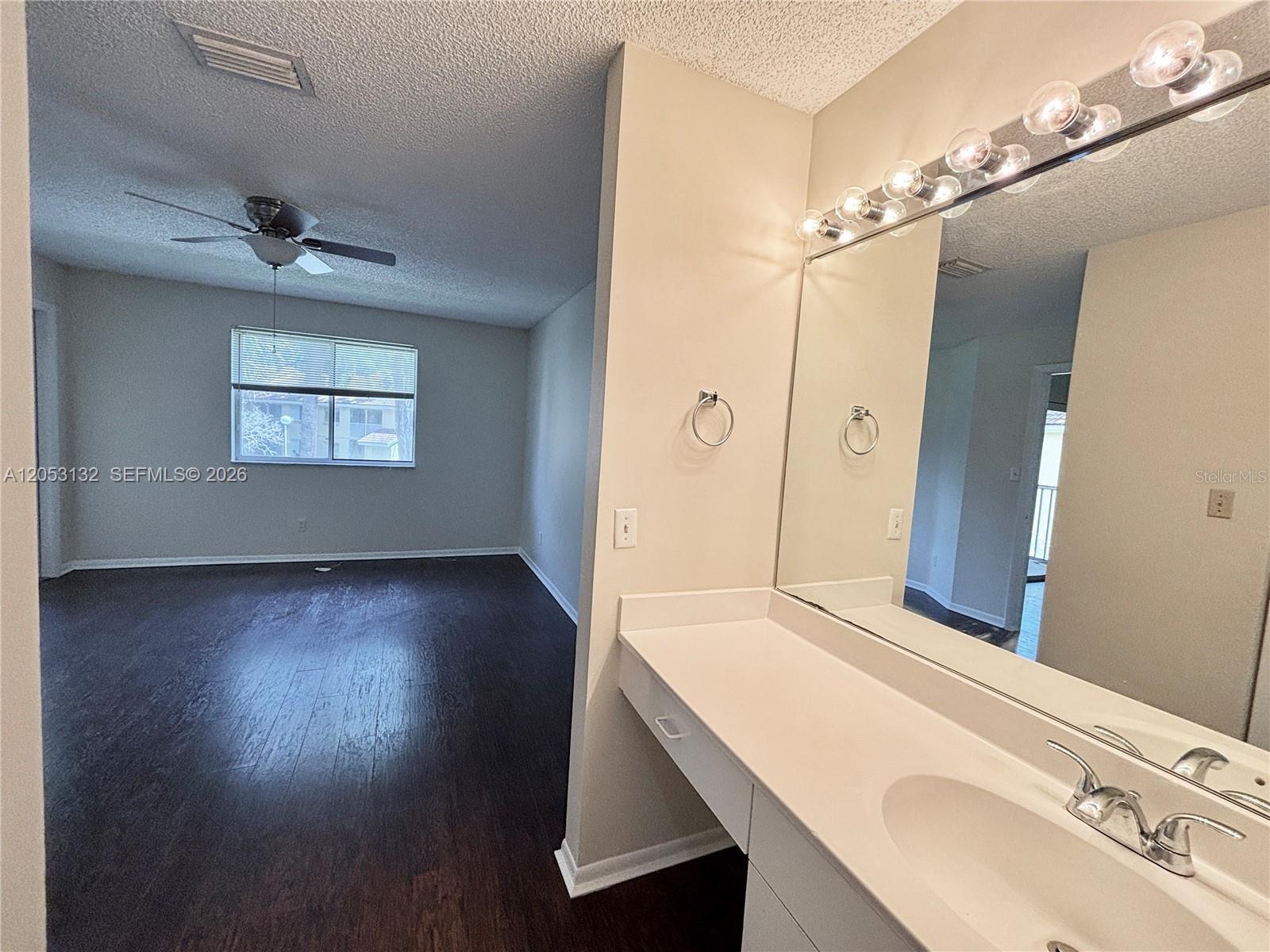 1040 Coral Springs Clb #1040 Property Photo 10