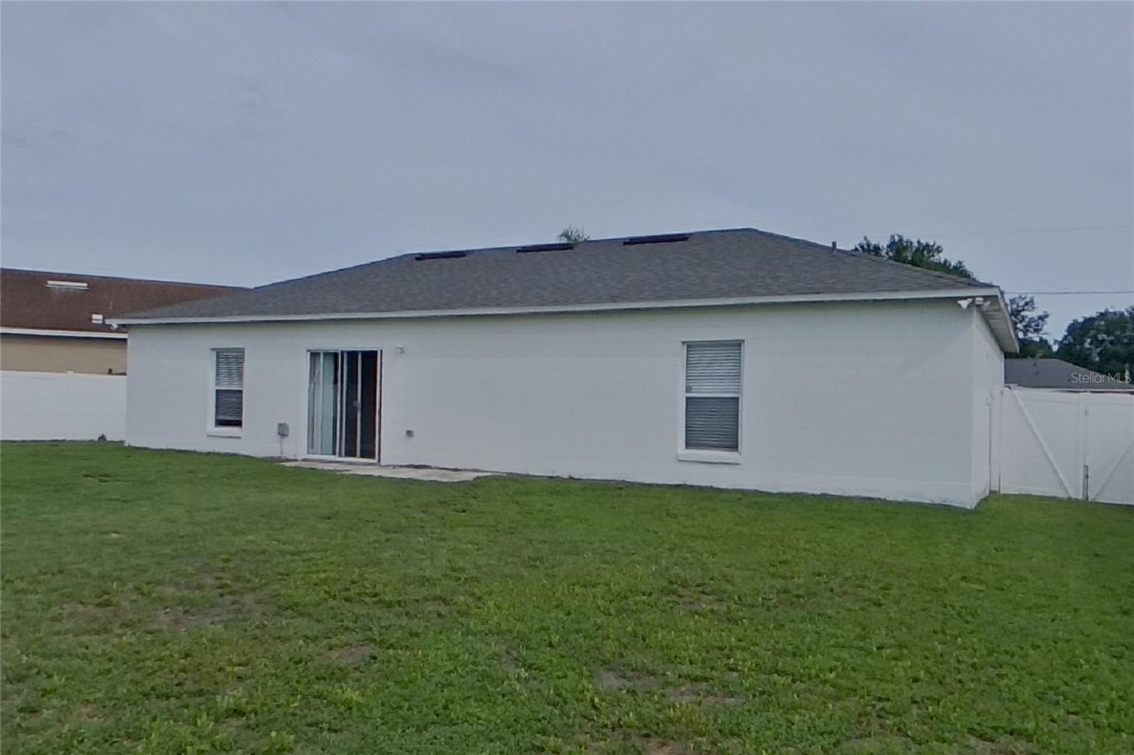 O6419835 Property Photo 15