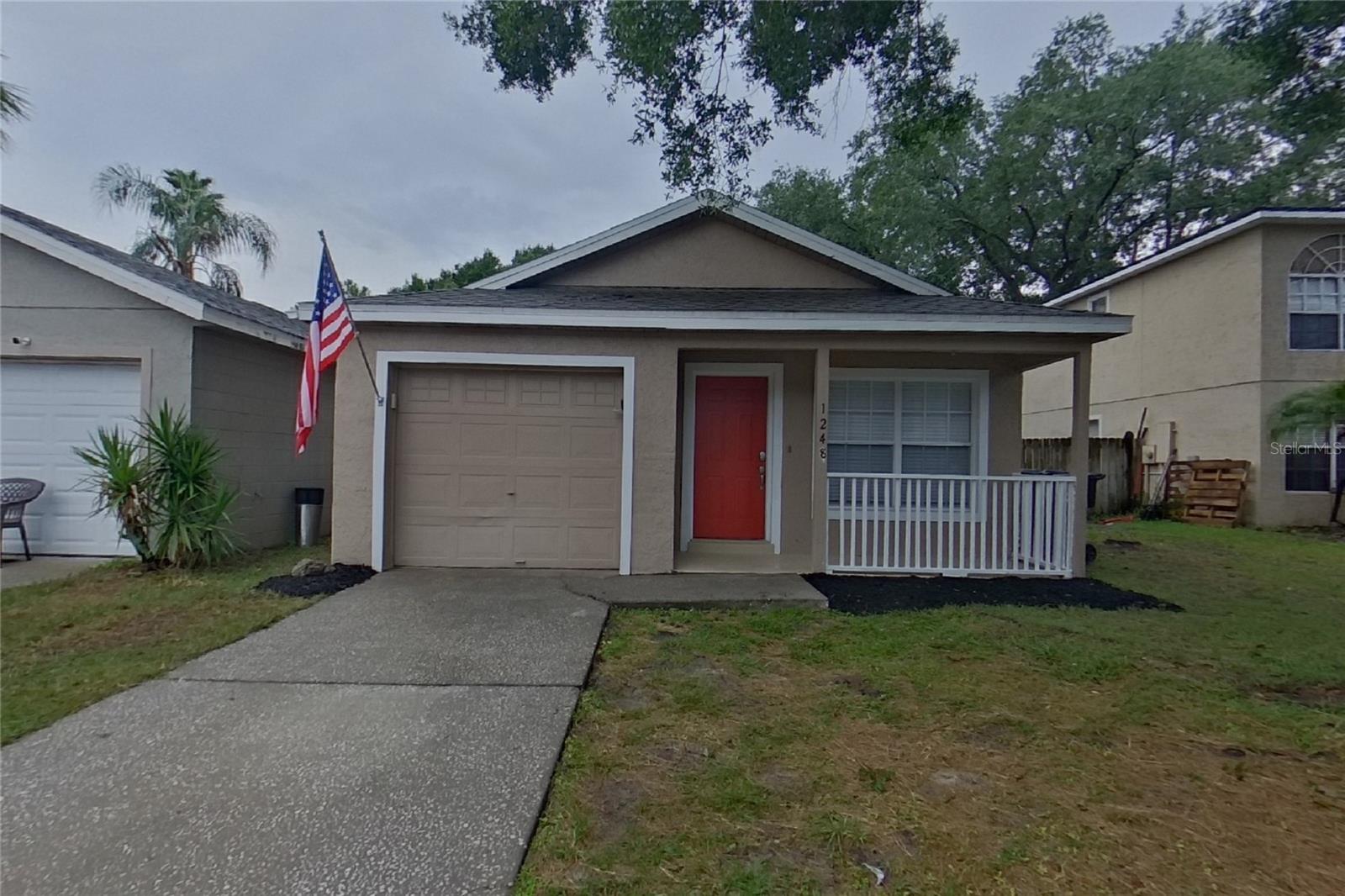 O6419838 Property Photo 1