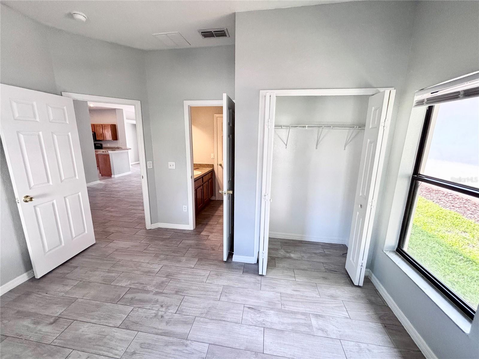 126 Sandy Point Way Property Photo 9