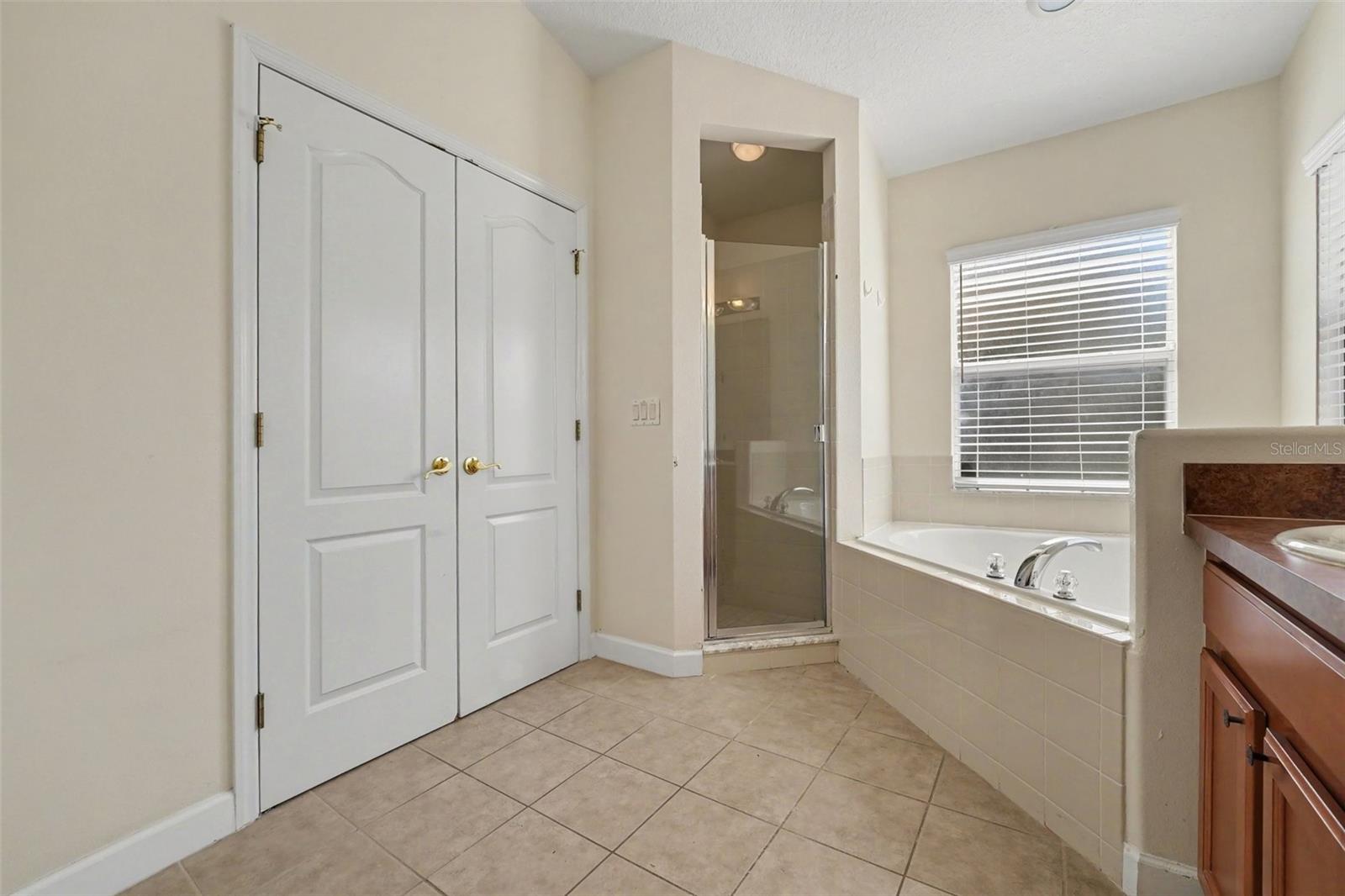 131 Old Bridge Cir Property Photo 17