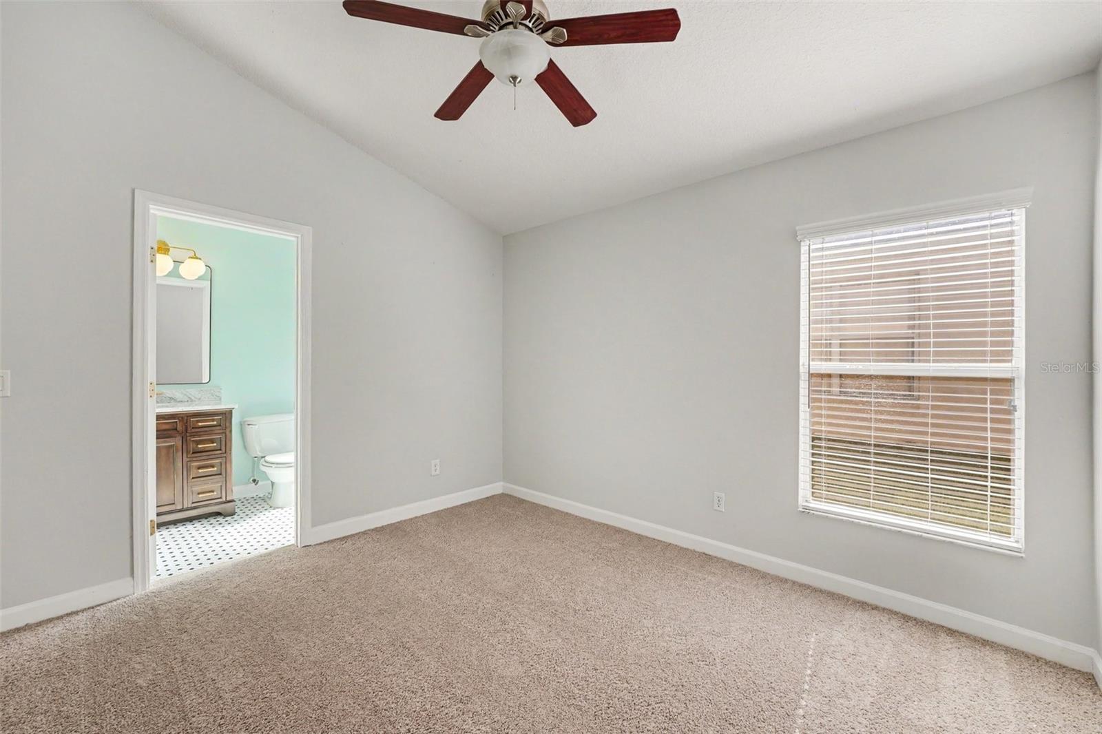 131 Old Bridge Cir Property Photo 18