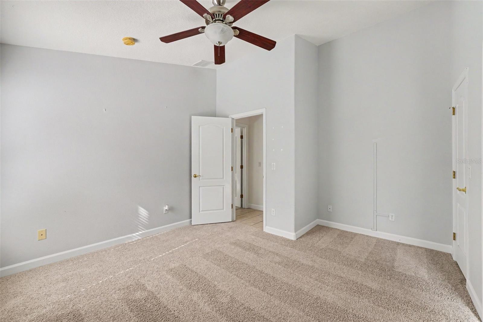 131 Old Bridge Cir Property Photo 19