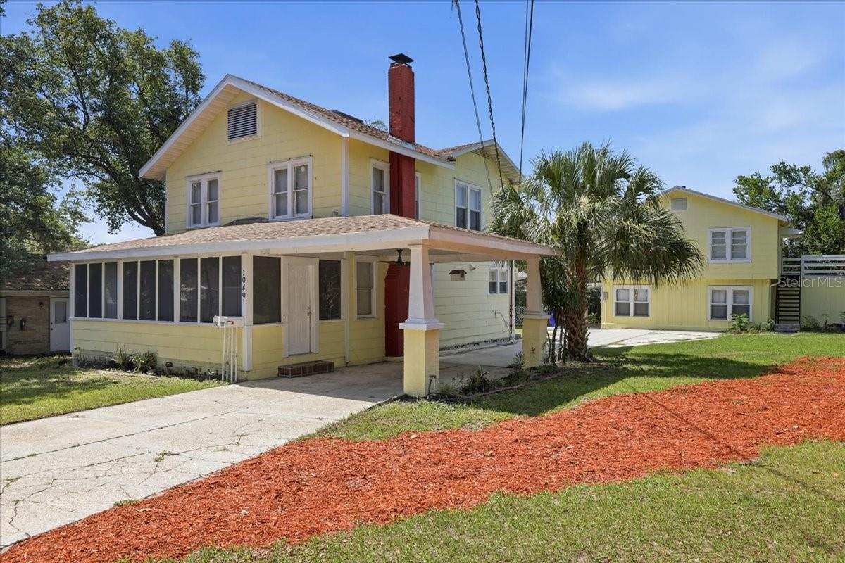 1049 Monroe St Property Photo 1