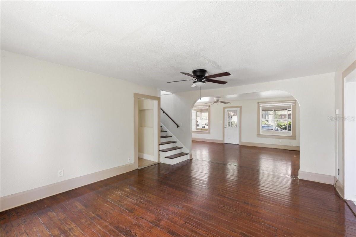 1049 Monroe St Property Photo 10